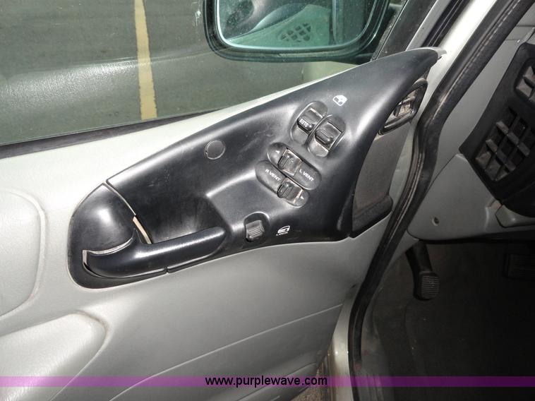 image for item A3302 1999 Dodge Caravan mini van