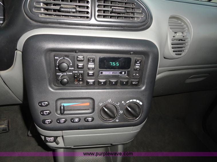 image for item A3302 1999 Dodge Caravan mini van