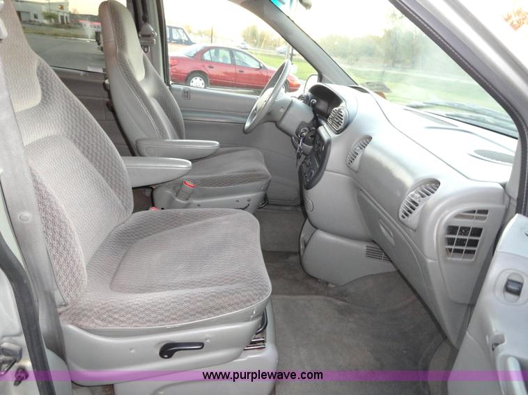 image for item A3302 1999 Dodge Caravan mini van
