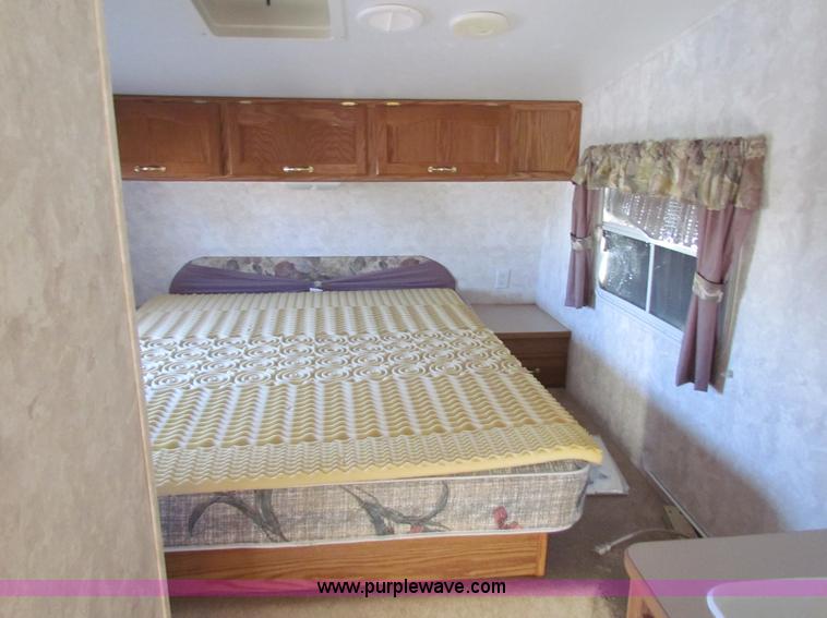 image for item A3514 2001 Keystone Cougar 28' fifth wheel camper