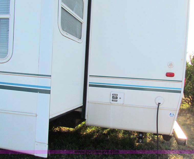 image for item A3514 2001 Keystone Cougar 28' fifth wheel camper