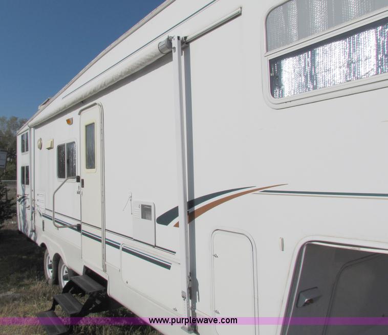 image for item A3514 2001 Keystone Cougar 28' fifth wheel camper
