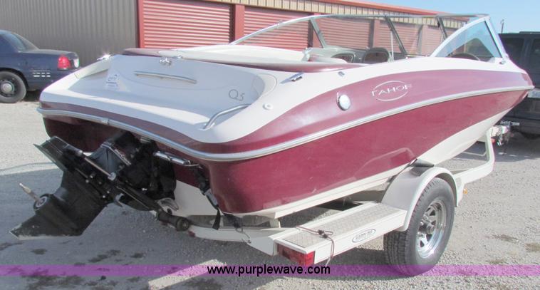image for item A3523 1999 Tahoe Q5 18' boat
