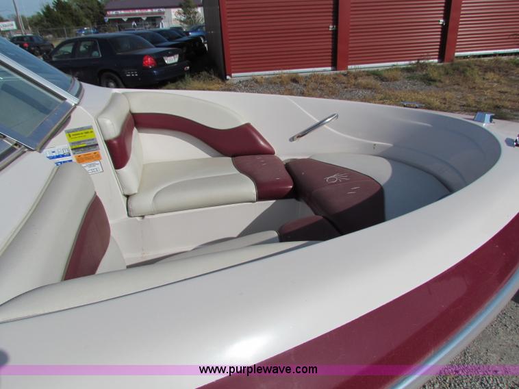 image for item A3523 1999 Tahoe Q5 18' boat