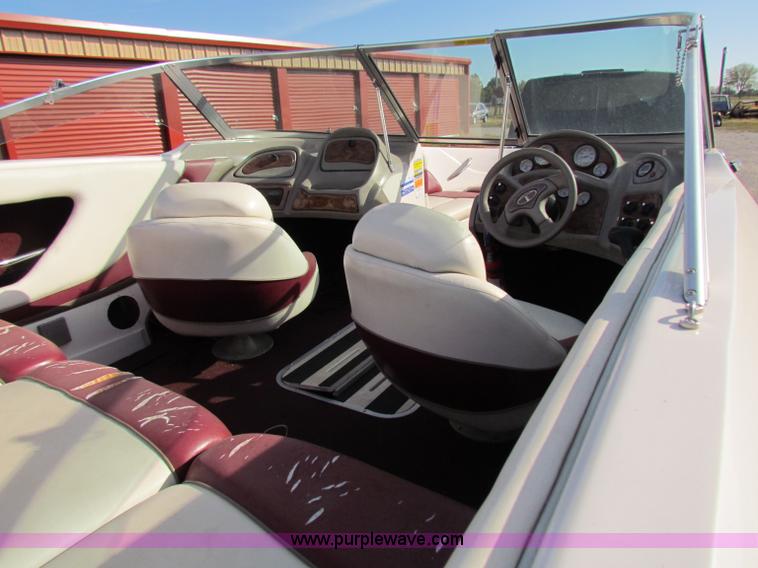 image for item A3523 1999 Tahoe Q5 18' boat