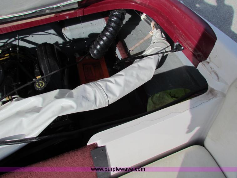 image for item A3523 1999 Tahoe Q5 18' boat