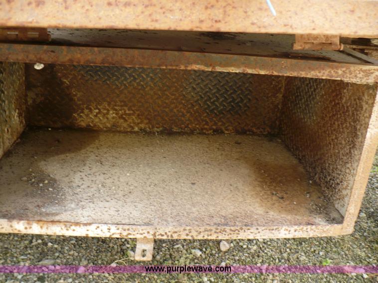 image for item A4840 1974 International Loadstar 1600 dump truck