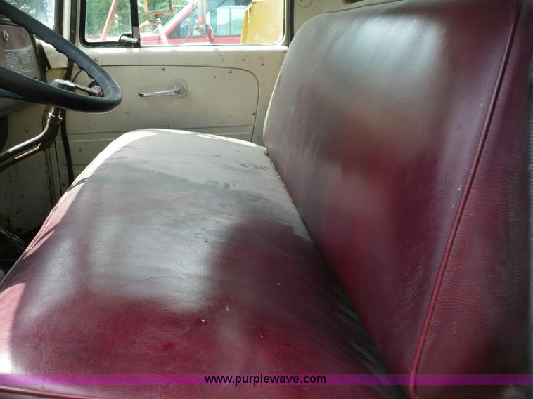 image for item A4840 1974 International Loadstar 1600 dump truck