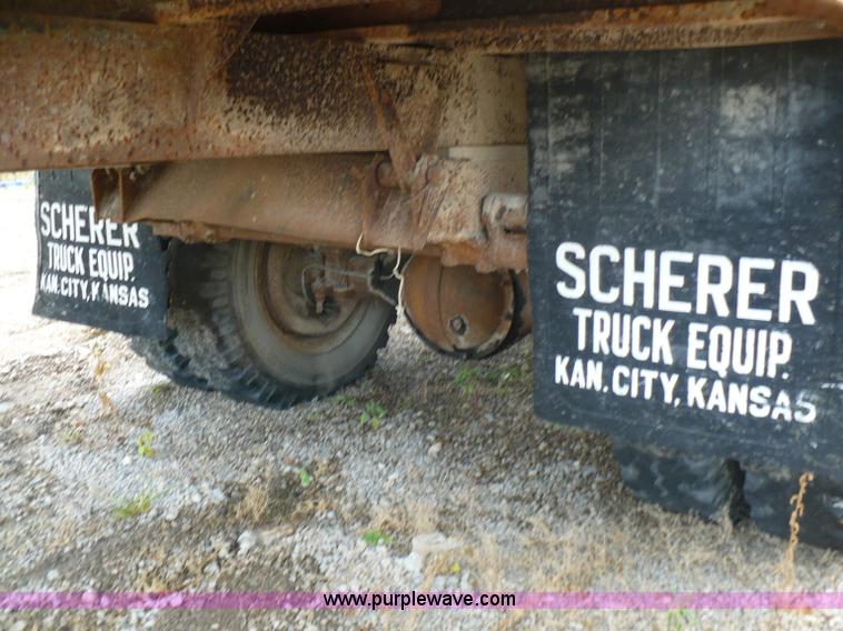 image for item A4840 1974 International Loadstar 1600 dump truck