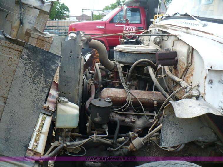 image for item A4840 1974 International Loadstar 1600 dump truck