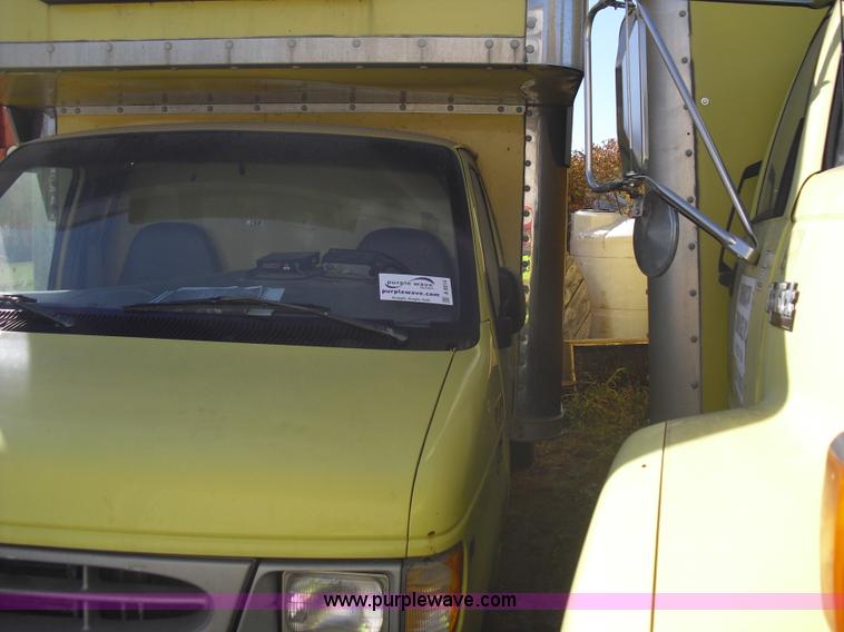 image for item A8014 1997 Ford E350 box truck