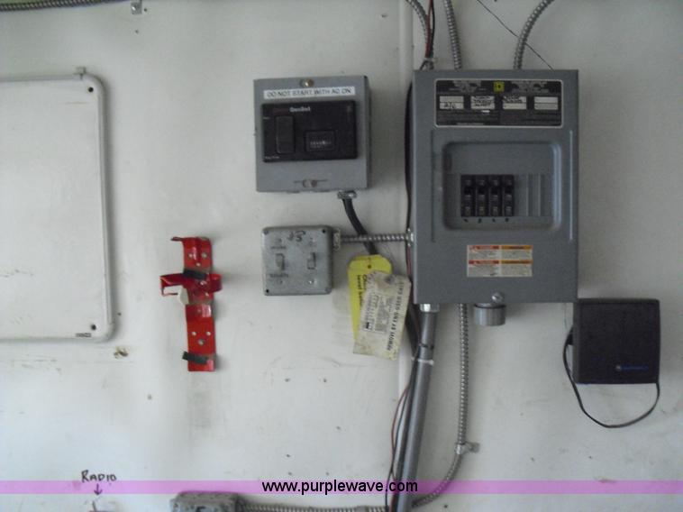 image for item A8014 1997 Ford E350 box truck