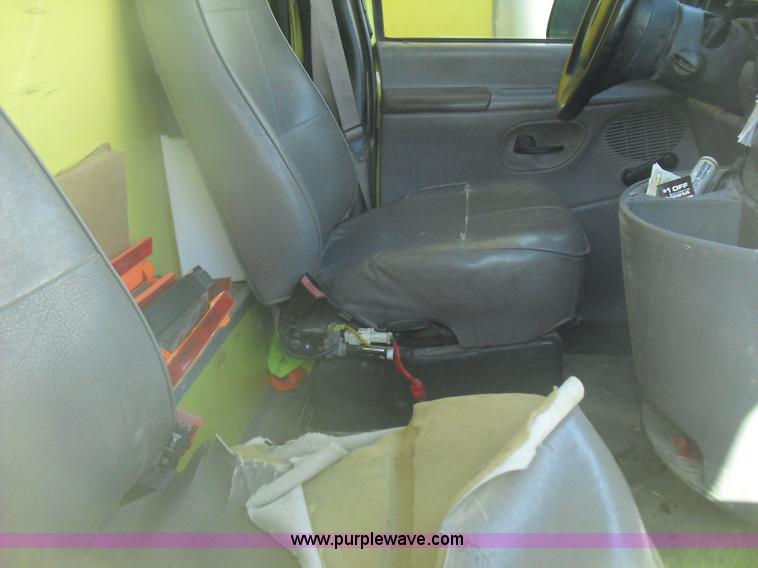 image for item A8014 1997 Ford E350 box truck