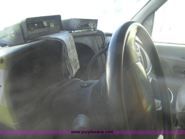 image for item A8014 1997 Ford E350 box truck