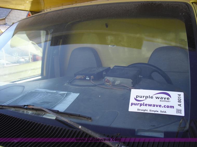 image for item A8014 1997 Ford E350 box truck