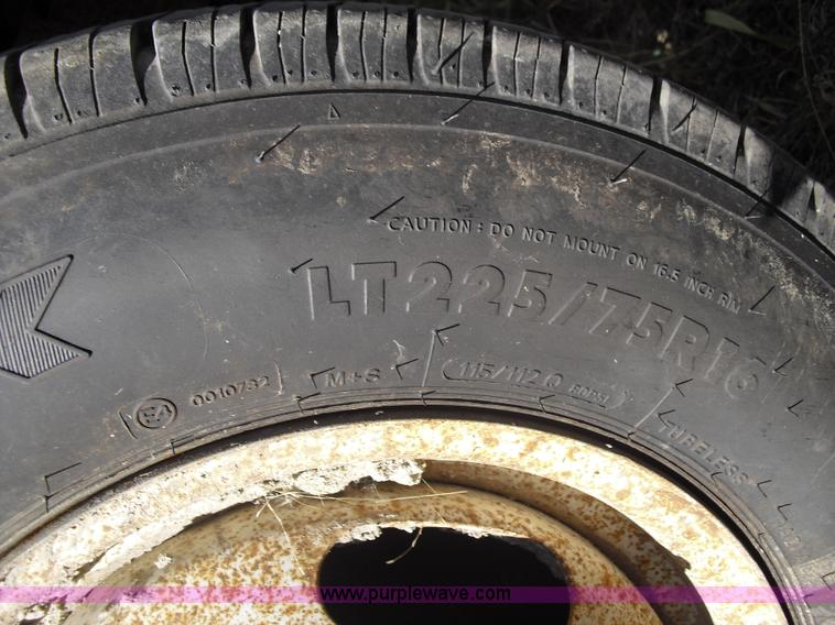 image for item A8014 1997 Ford E350 box truck