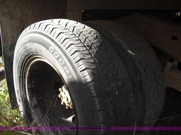 image for item A8014 1997 Ford E350 box truck