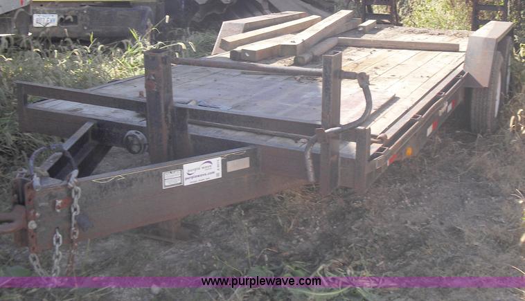 image for item A8015 2004 Starlite 7 ton equipment trailer