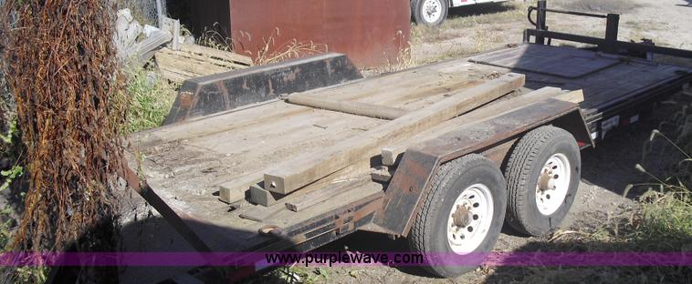 image for item A8015 2004 Starlite 7 ton equipment trailer