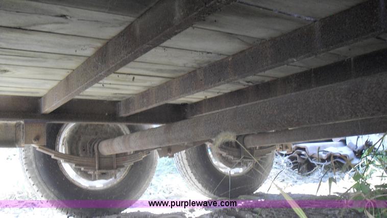 image for item A8015 2004 Starlite 7 ton equipment trailer