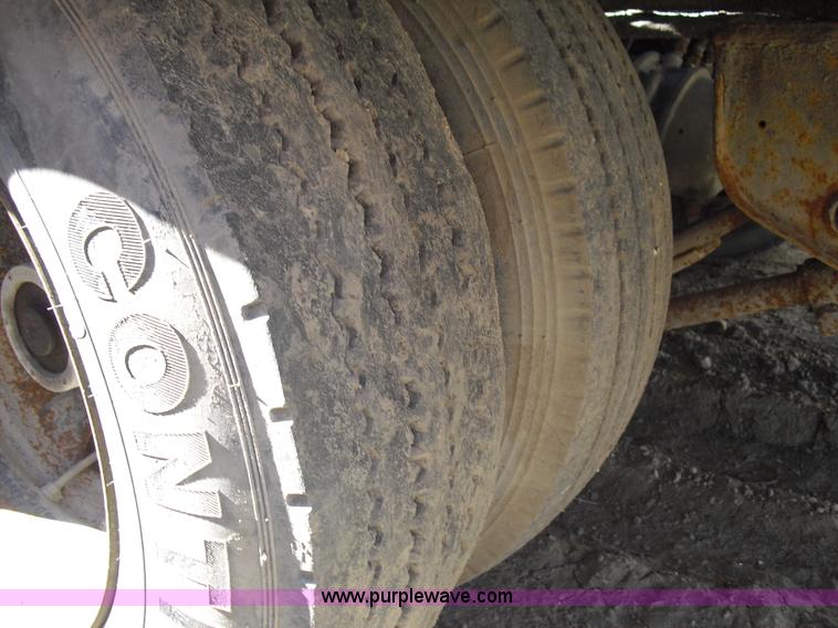 image for item A8016 1999 Litchfield 22.5 ton equipment trailer