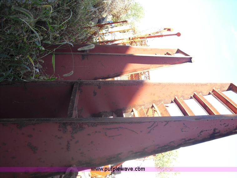 image for item A8016 1999 Litchfield 22.5 ton equipment trailer