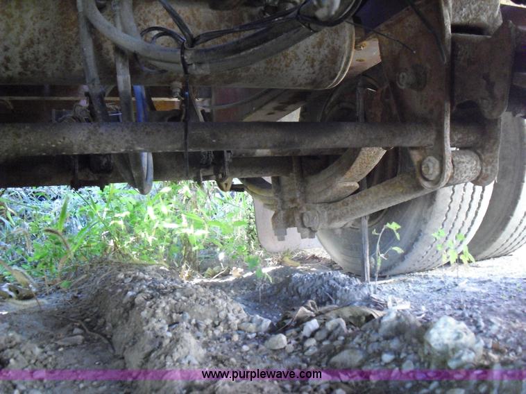 image for item A8016 1999 Litchfield 22.5 ton equipment trailer