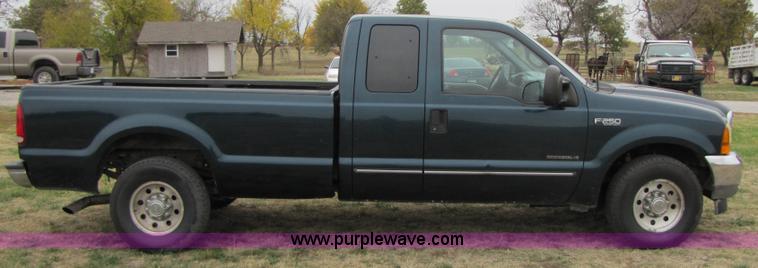 image for item B2008 1999 Ford F250 Super Duty super cab pickup truck