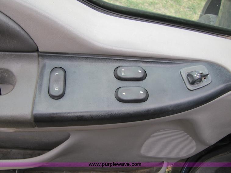 image for item B2008 1999 Ford F250 Super Duty super cab pickup truck