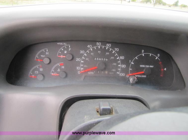 image for item B2008 1999 Ford F250 Super Duty super cab pickup truck