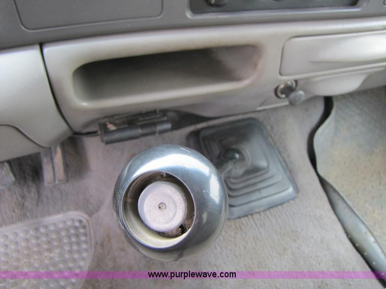 image for item B2008 1999 Ford F250 Super Duty super cab pickup truck