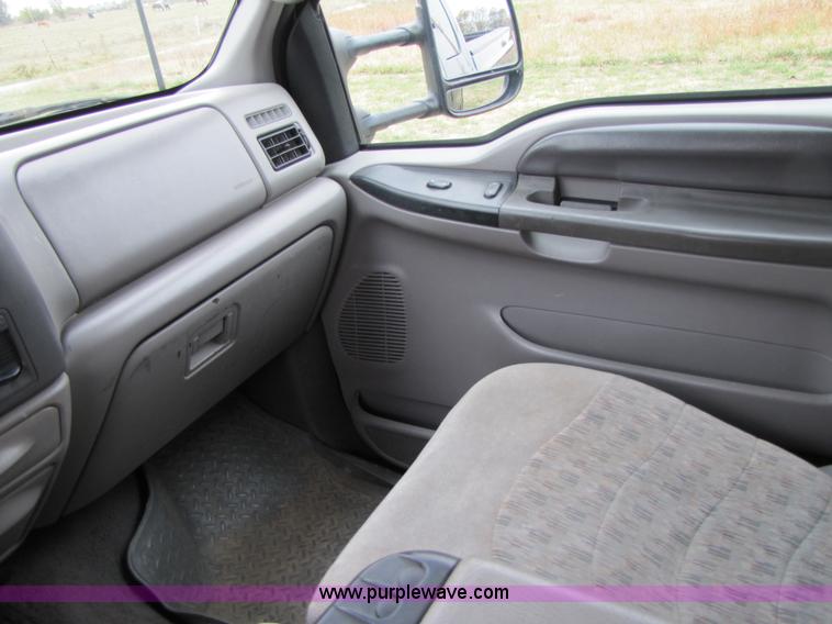 image for item B2008 1999 Ford F250 Super Duty super cab pickup truck