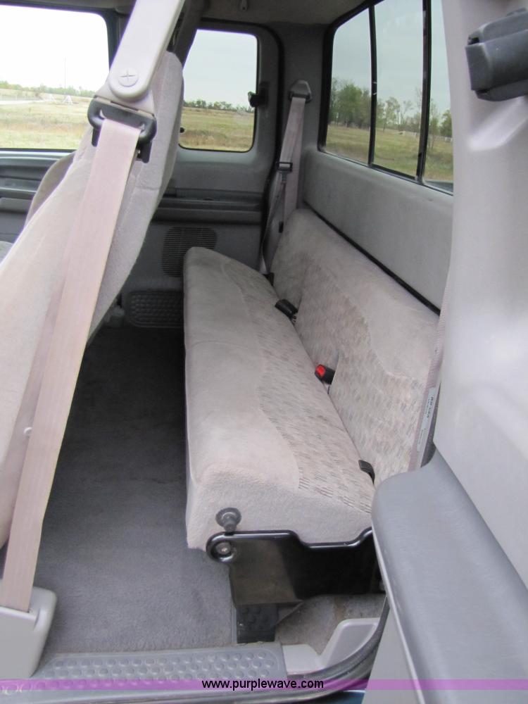 image for item B2008 1999 Ford F250 Super Duty super cab pickup truck