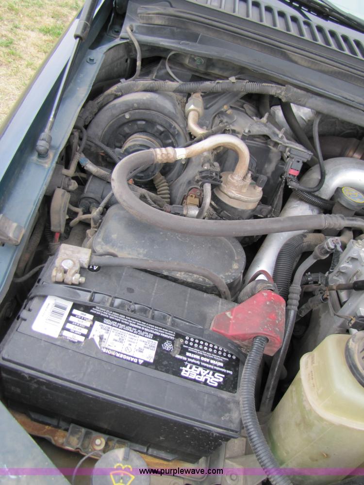 image for item B2008 1999 Ford F250 Super Duty super cab pickup truck