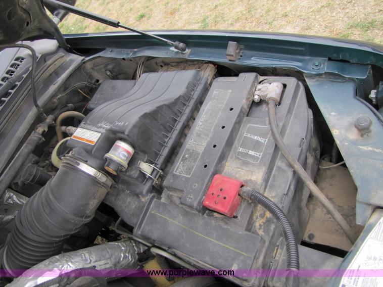 image for item B2008 1999 Ford F250 Super Duty super cab pickup truck