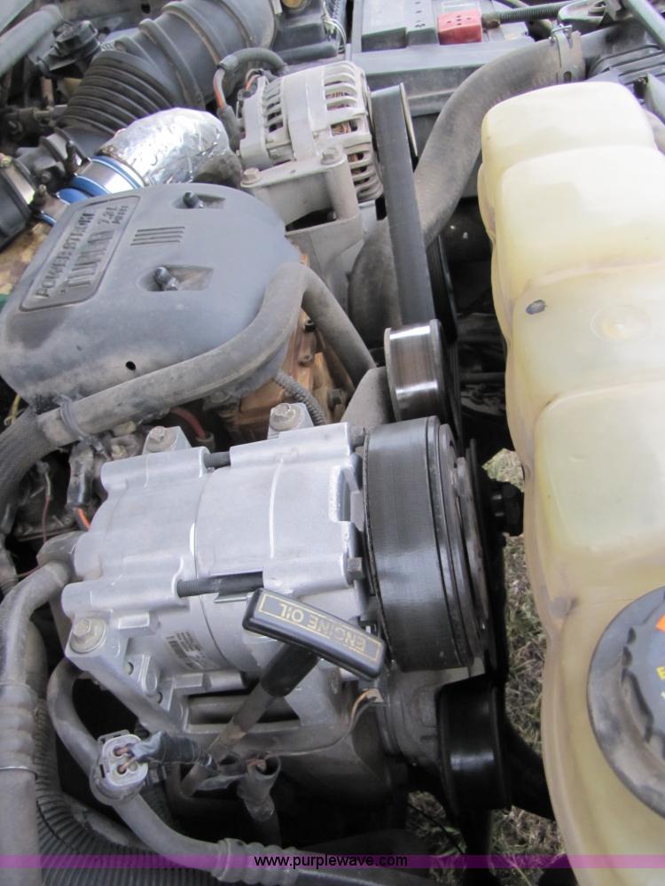 image for item B2008 1999 Ford F250 Super Duty super cab pickup truck