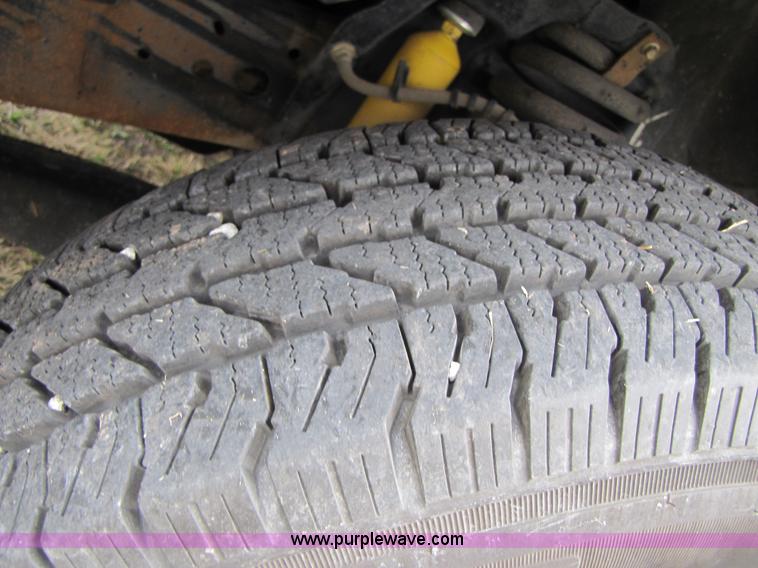 image for item B2008 1999 Ford F250 Super Duty super cab pickup truck