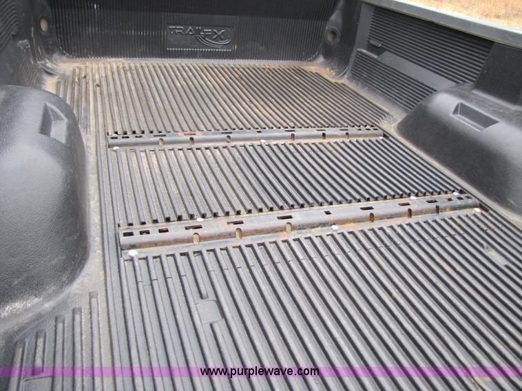 image for item B2008 1999 Ford F250 Super Duty super cab pickup truck