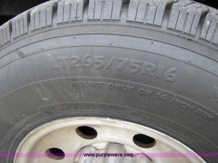 image for item B2008 1999 Ford F250 Super Duty super cab pickup truck