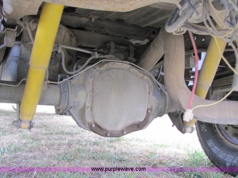 image for item B2008 1999 Ford F250 Super Duty super cab pickup truck