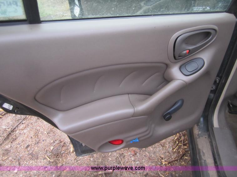 image for item B5545 2003 Pontiac Grand Am SE