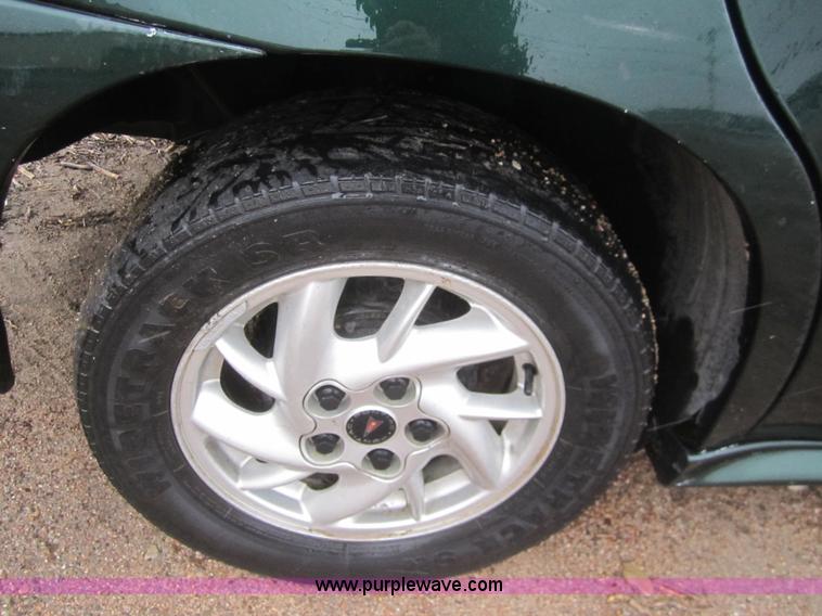 image for item B5545 2003 Pontiac Grand Am SE