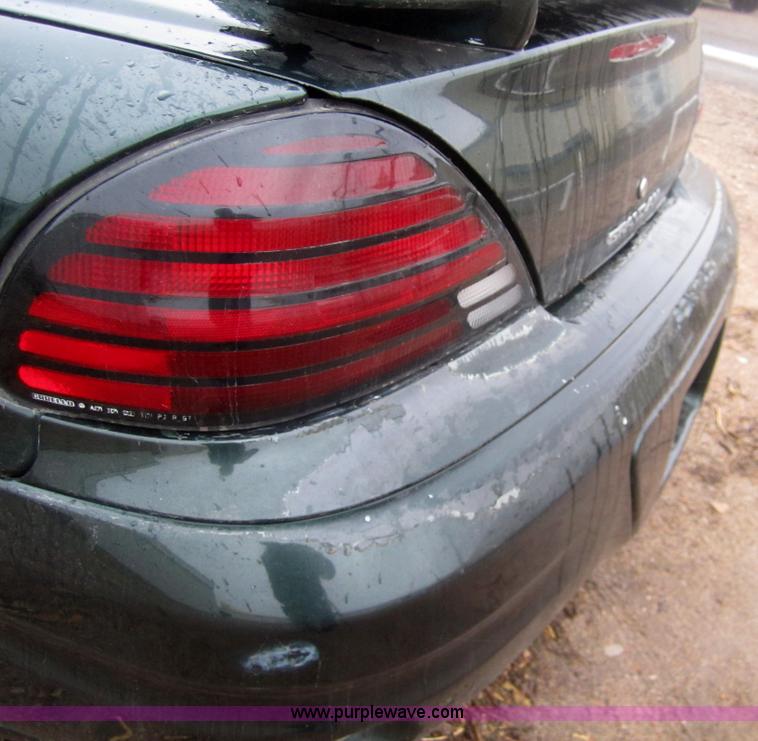 image for item B5545 2003 Pontiac Grand Am SE