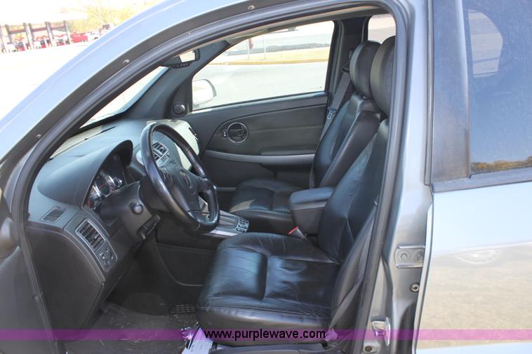 image for item B8618 2006 Pontiac Torrent SUV