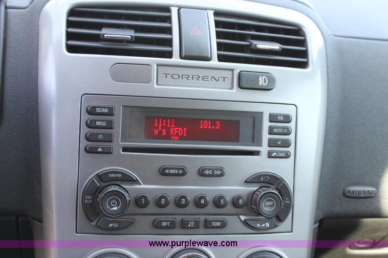 image for item B8618 2006 Pontiac Torrent SUV