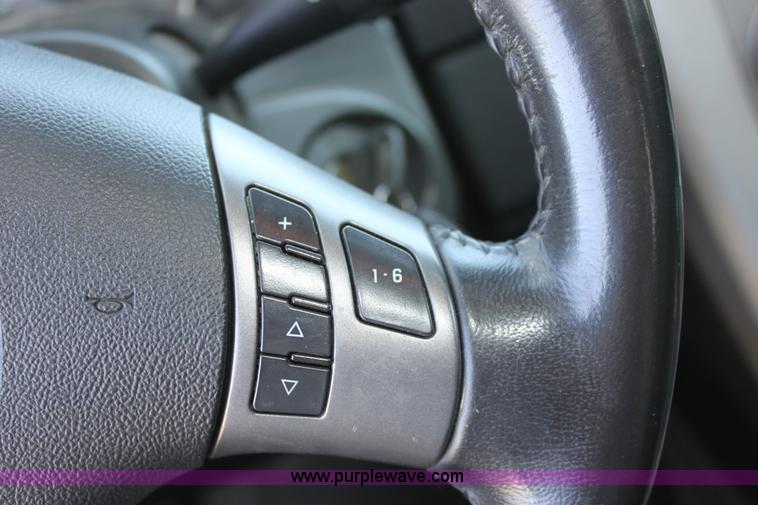 image for item B8618 2006 Pontiac Torrent SUV