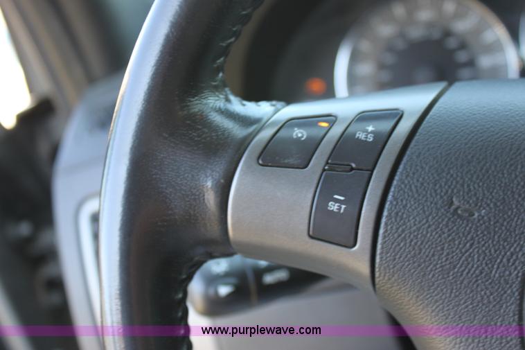 image for item B8618 2006 Pontiac Torrent SUV