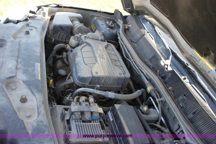 image for item B8618 2006 Pontiac Torrent SUV