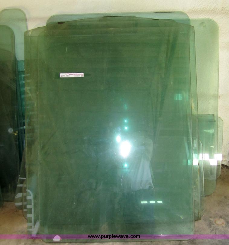 image for item B9031 (4) complete window sets for John Deere combines