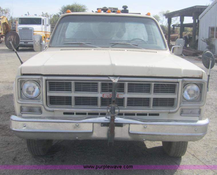 image for item C5061 1978 GMC 35 camper special